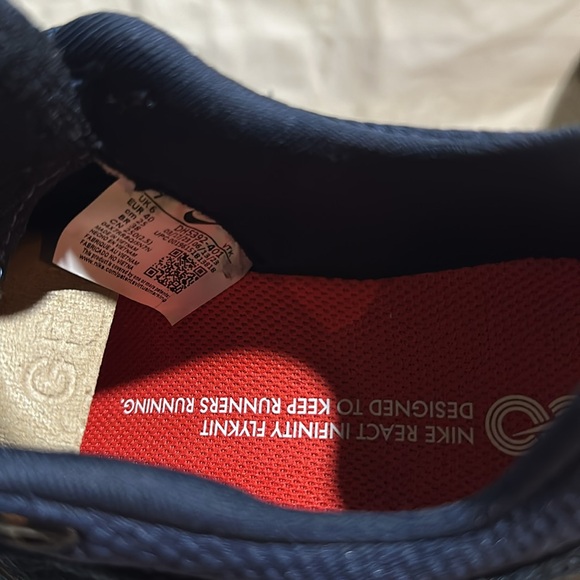 Nike women running athletic sneakers - Picture 4 of 5